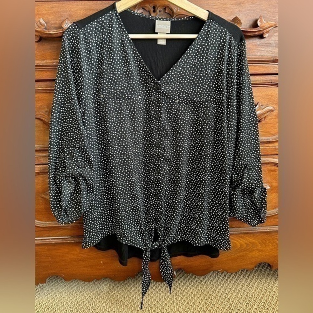 Chico’s polka dot 3/4 sleeve top with tie